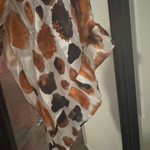 Brown and Black Flutter Sleeve Blouse with Tie Front - Picture 4 of 4